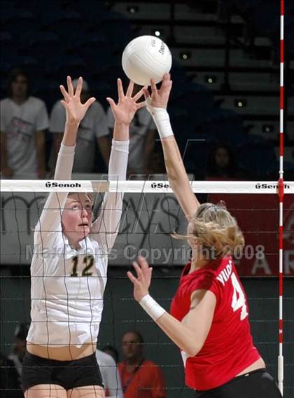 Thumbnail 3 in Archbishop Mitty vs. Redlands East Valley (CIF State D2 Final) photogallery.