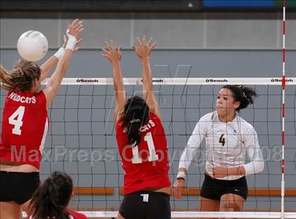 Thumbnail 2 in Archbishop Mitty vs. Redlands East Valley (CIF State D2 Final) photogallery.