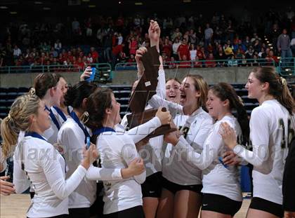 Thumbnail 3 in Archbishop Mitty vs. Redlands East Valley (CIF State D2 Final) photogallery.