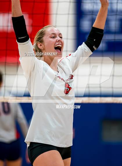 Thumbnail 3 in Teurlings Catholic @ Parkview Baptist photogallery.
