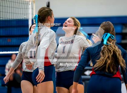 Thumbnail 2 in Teurlings Catholic @ Parkview Baptist photogallery.