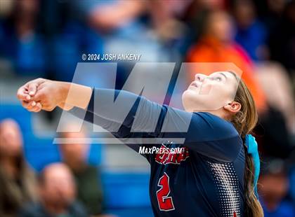 Thumbnail 2 in Teurlings Catholic @ Parkview Baptist photogallery.