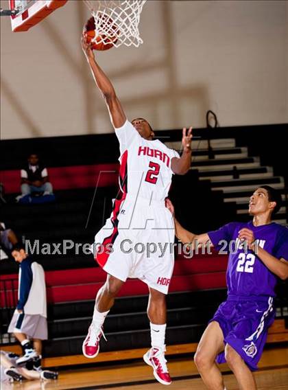 Thumbnail 3 in Horn [Dr. John] vs Denton (CFB Invitational) photogallery.