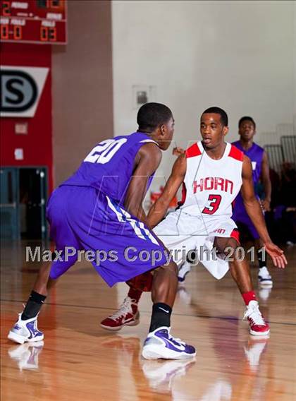 Thumbnail 3 in Horn [Dr. John] vs Denton (CFB Invitational) photogallery.