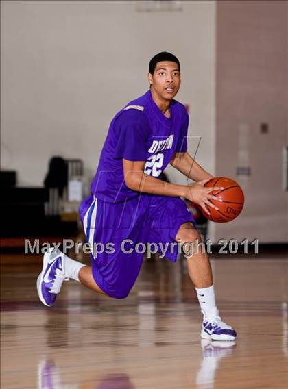Thumbnail 2 in Horn [Dr. John] vs Denton (CFB Invitational) photogallery.