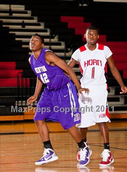 Thumbnail 2 in Horn [Dr. John] vs Denton (CFB Invitational) photogallery.