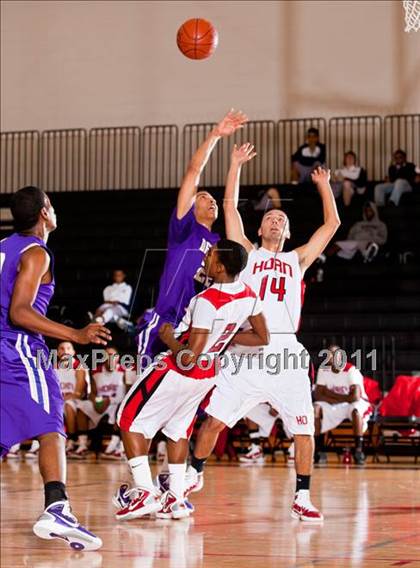 Thumbnail 2 in Horn [Dr. John] vs Denton (CFB Invitational) photogallery.