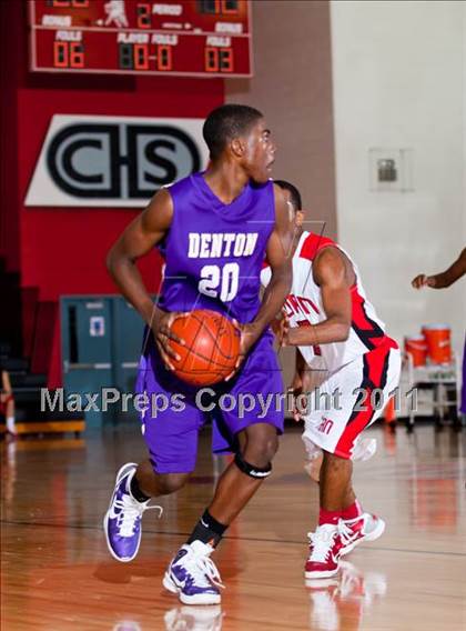 Thumbnail 1 in Horn [Dr. John] vs Denton (CFB Invitational) photogallery.