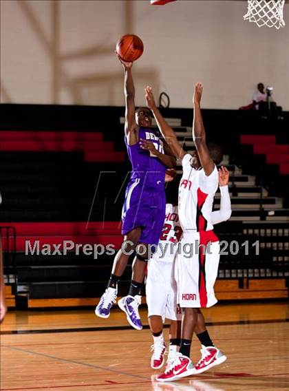 Thumbnail 1 in Horn [Dr. John] vs Denton (CFB Invitational) photogallery.
