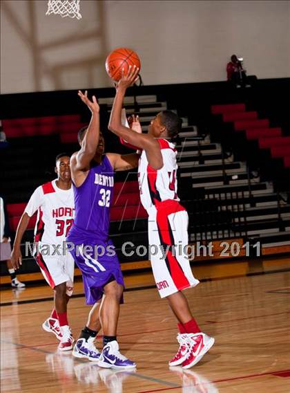 Thumbnail 2 in Horn [Dr. John] vs Denton (CFB Invitational) photogallery.