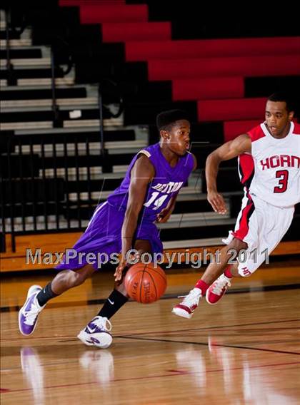 Thumbnail 2 in Horn [Dr. John] vs Denton (CFB Invitational) photogallery.