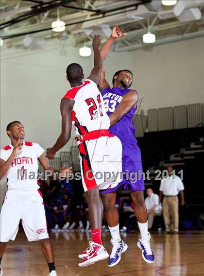 Thumbnail 3 in Horn [Dr. John] vs Denton (CFB Invitational) photogallery.