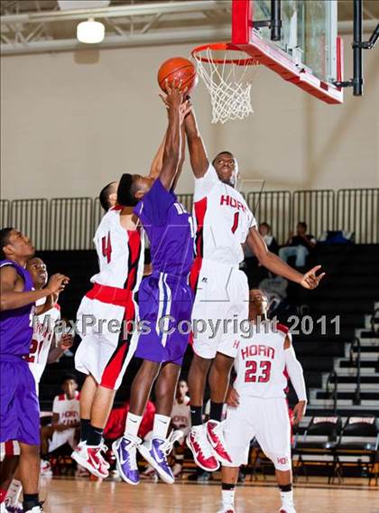 Thumbnail 1 in Horn [Dr. John] vs Denton (CFB Invitational) photogallery.