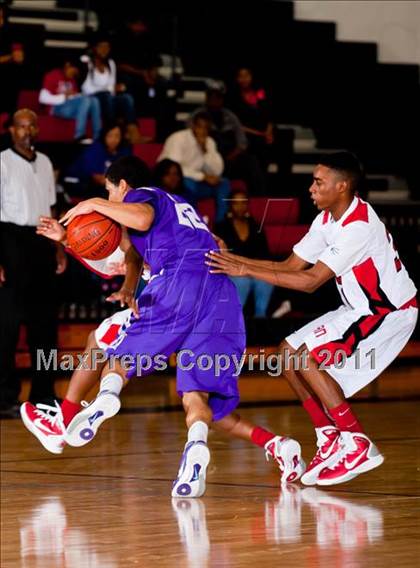 Thumbnail 1 in Horn [Dr. John] vs Denton (CFB Invitational) photogallery.