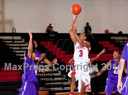 Thumbnail 3 in Horn [Dr. John] vs Denton (CFB Invitational) photogallery.
