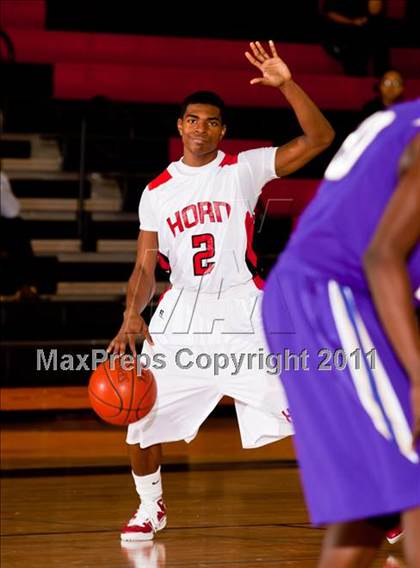 Thumbnail 1 in Horn [Dr. John] vs Denton (CFB Invitational) photogallery.