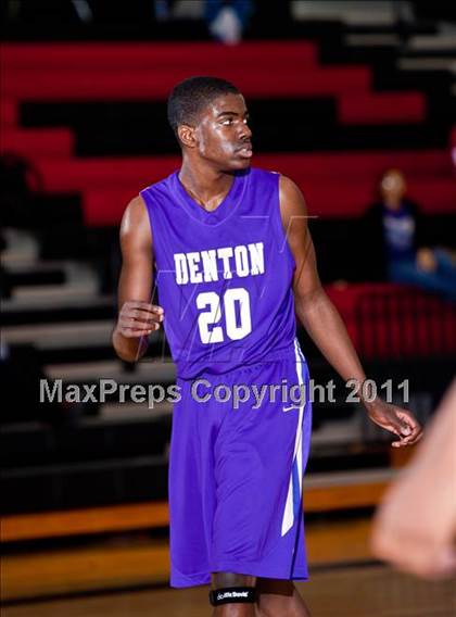 Thumbnail 1 in Horn [Dr. John] vs Denton (CFB Invitational) photogallery.
