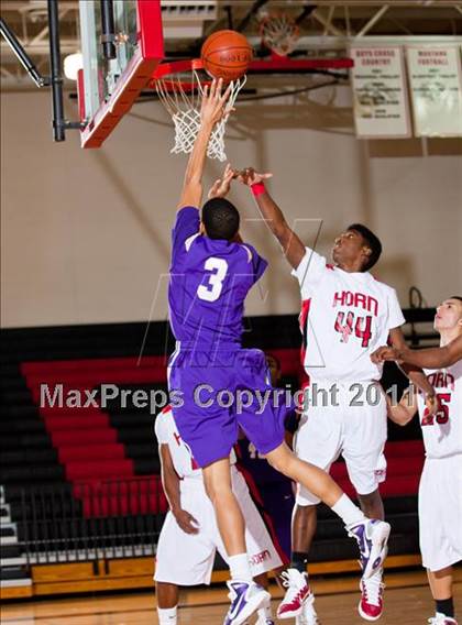 Thumbnail 1 in Horn [Dr. John] vs Denton (CFB Invitational) photogallery.