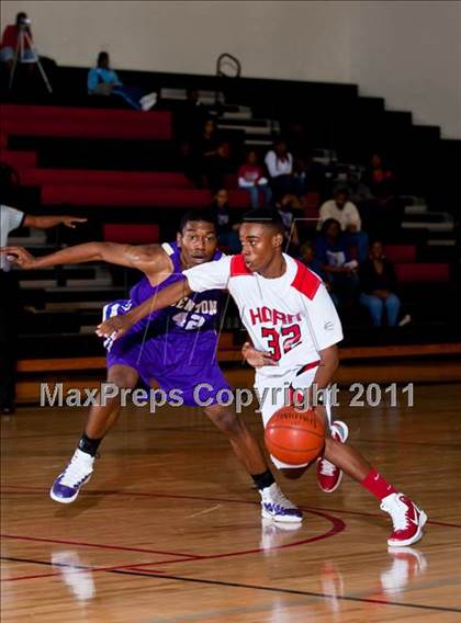 Thumbnail 3 in Horn [Dr. John] vs Denton (CFB Invitational) photogallery.