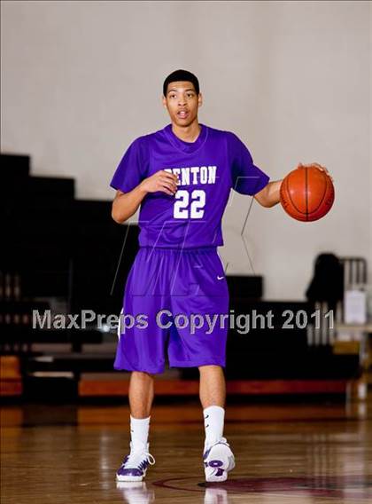 Thumbnail 2 in Horn [Dr. John] vs Denton (CFB Invitational) photogallery.