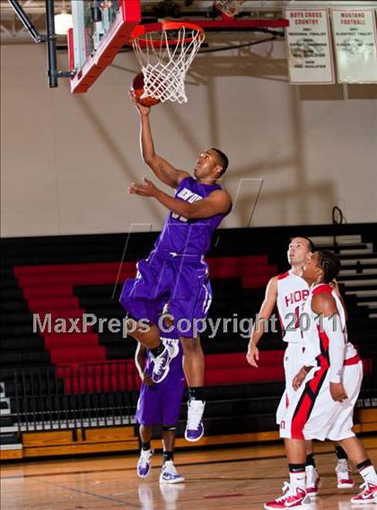 Thumbnail 1 in Horn [Dr. John] vs Denton (CFB Invitational) photogallery.