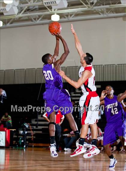 Thumbnail 1 in Horn [Dr. John] vs Denton (CFB Invitational) photogallery.