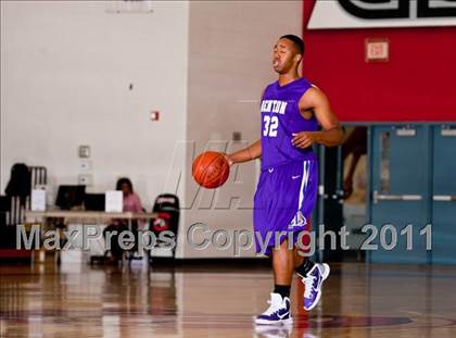 Thumbnail 3 in Horn [Dr. John] vs Denton (CFB Invitational) photogallery.