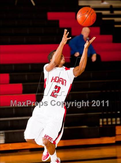 Thumbnail 1 in Horn [Dr. John] vs Denton (CFB Invitational) photogallery.