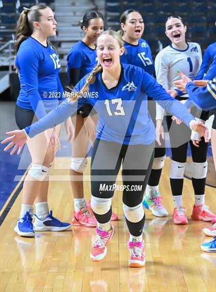 Thumbnail 1 in Valley Christian vs. Snowflake (AIA 3A Final) photogallery.