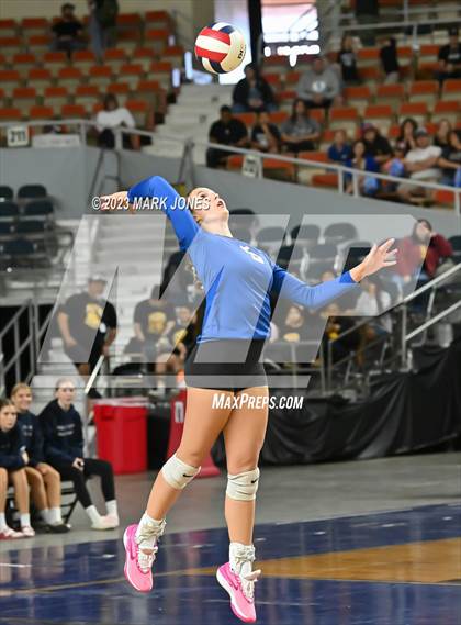Thumbnail 1 in Valley Christian vs. Snowflake (AIA 3A Final) photogallery.