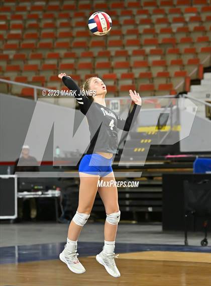 Thumbnail 3 in Valley Christian vs. Snowflake (AIA 3A Final) photogallery.