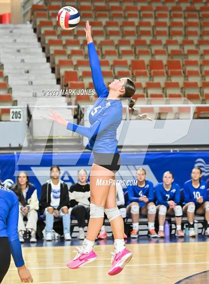 Thumbnail 3 in Valley Christian vs. Snowflake (AIA 3A Final) photogallery.