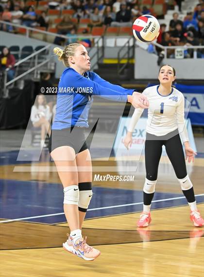 Thumbnail 1 in Valley Christian vs. Snowflake (AIA 3A Final) photogallery.