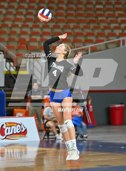 Thumbnail 3 in Valley Christian vs. Snowflake (AIA 3A Final) photogallery.