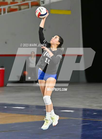 Thumbnail 3 in Valley Christian vs. Snowflake (AIA 3A Final) photogallery.