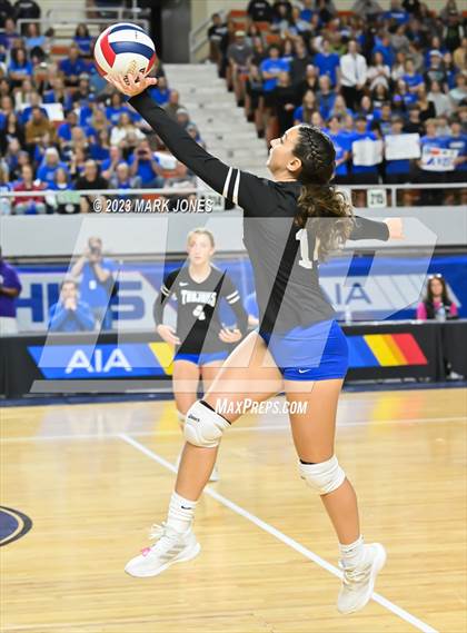 Thumbnail 3 in Valley Christian vs. Snowflake (AIA 3A Final) photogallery.