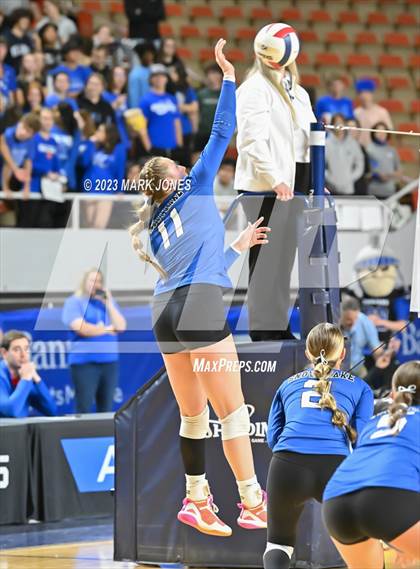 Thumbnail 3 in Valley Christian vs. Snowflake (AIA 3A Final) photogallery.