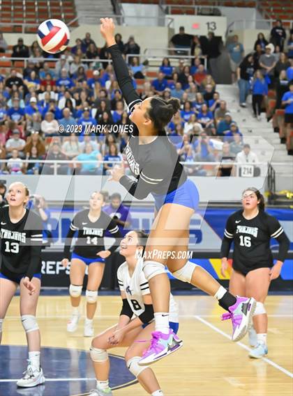 Thumbnail 3 in Valley Christian vs. Snowflake (AIA 3A Final) photogallery.