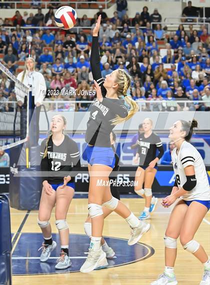 Thumbnail 3 in Valley Christian vs. Snowflake (AIA 3A Final) photogallery.
