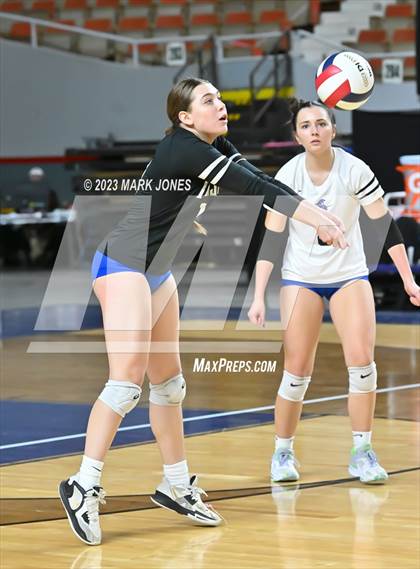 Thumbnail 2 in Valley Christian vs. Snowflake (AIA 3A Final) photogallery.