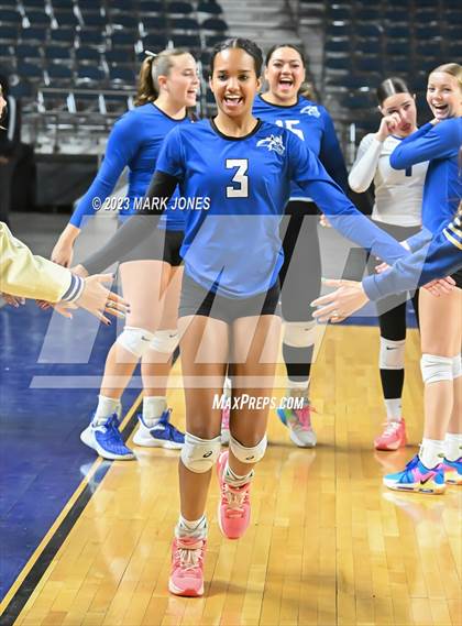 Thumbnail 3 in Valley Christian vs. Snowflake (AIA 3A Final) photogallery.