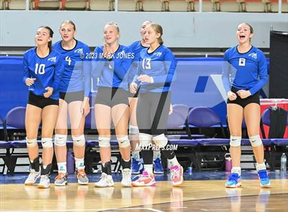Thumbnail 3 in Valley Christian vs. Snowflake (AIA 3A Final) photogallery.