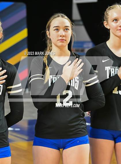 Thumbnail 3 in Valley Christian vs. Snowflake (AIA 3A Final) photogallery.