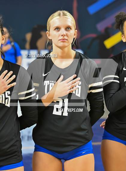 Thumbnail 3 in Valley Christian vs. Snowflake (AIA 3A Final) photogallery.