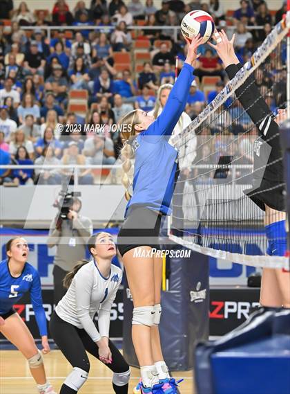 Thumbnail 1 in Valley Christian vs. Snowflake (AIA 3A Final) photogallery.