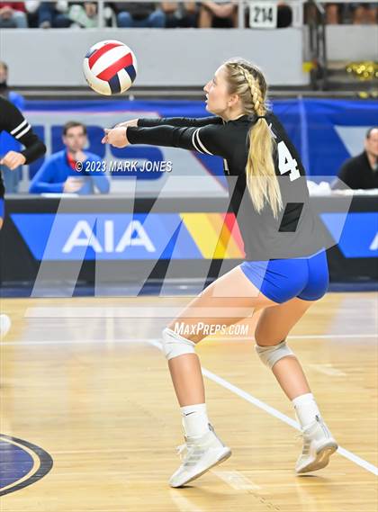Thumbnail 3 in Valley Christian vs. Snowflake (AIA 3A Final) photogallery.