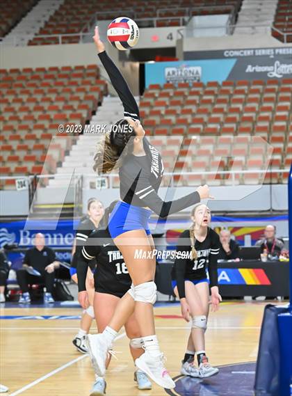 Thumbnail 2 in Valley Christian vs. Snowflake (AIA 3A Final) photogallery.