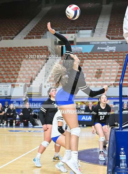 Thumbnail 3 in Valley Christian vs. Snowflake (AIA 3A Final) photogallery.
