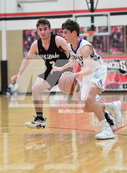 Thumbnail 2 in Graford vs. Lipan (UIL 1A Regional Semifinal) photogallery.