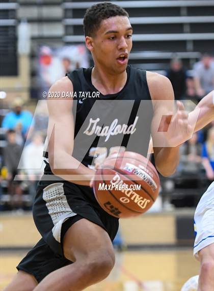Thumbnail 3 in Graford vs. Lipan (UIL 1A Regional Semifinal) photogallery.